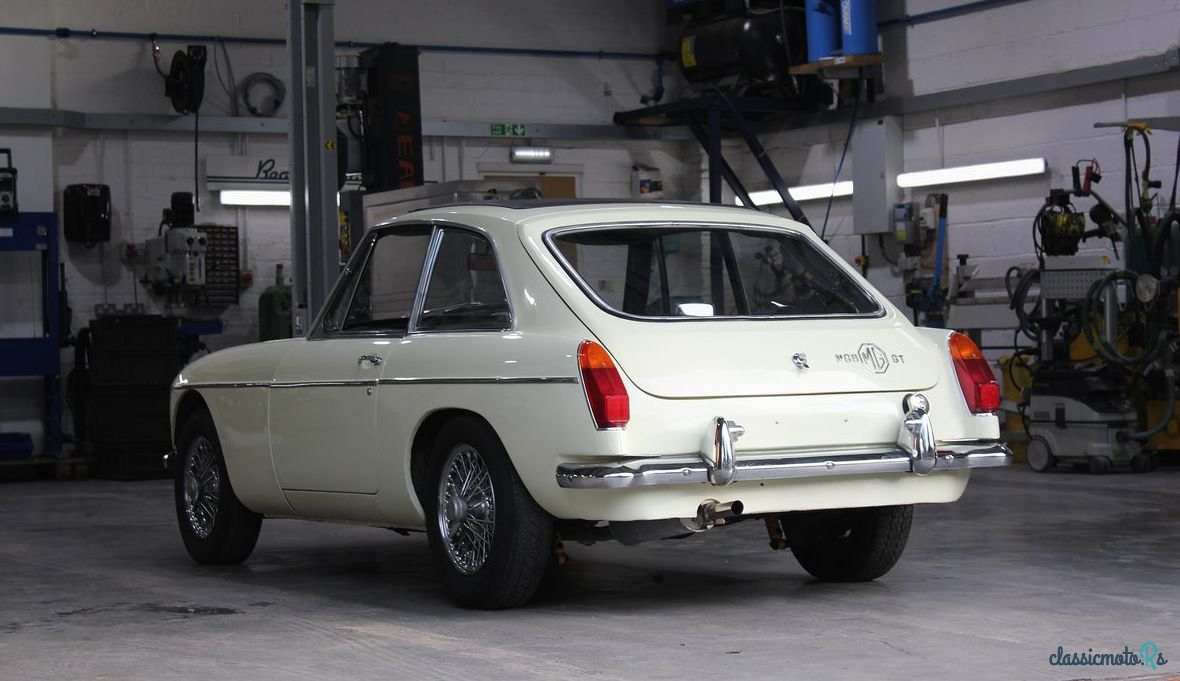 1966' MG Mgb Gt photo #3