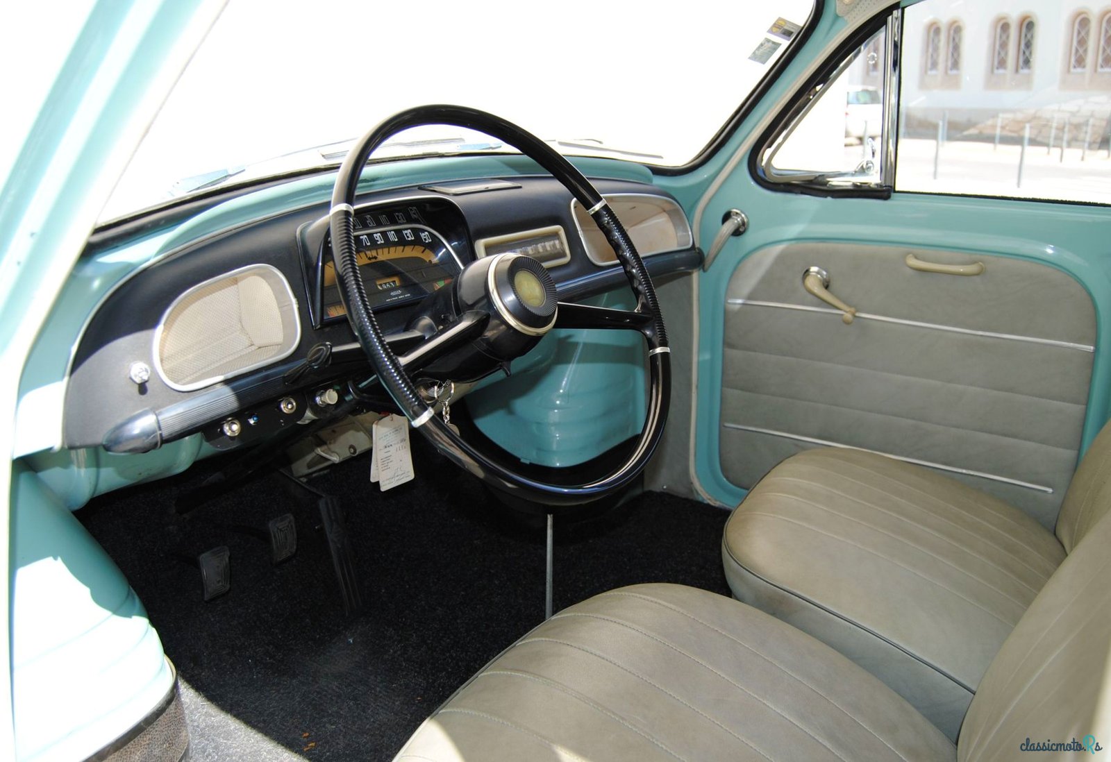 1963' Renault Dauphine Gordini photo #3