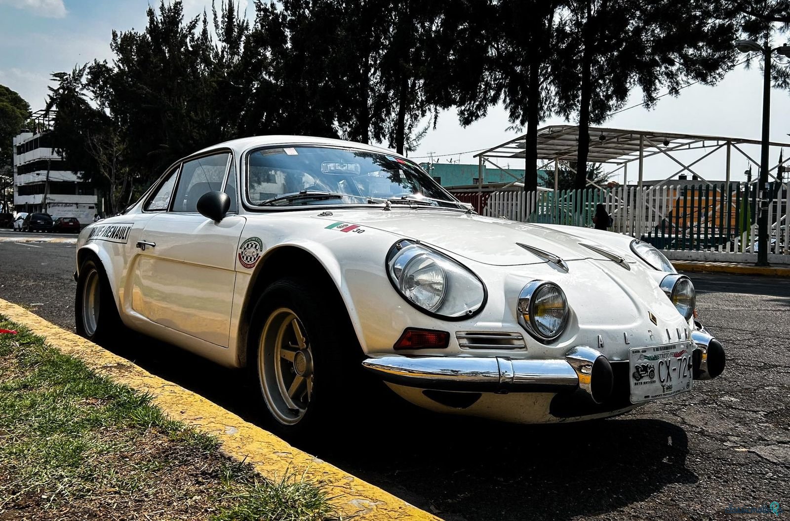 1968' Renault Dinalpin photo #2