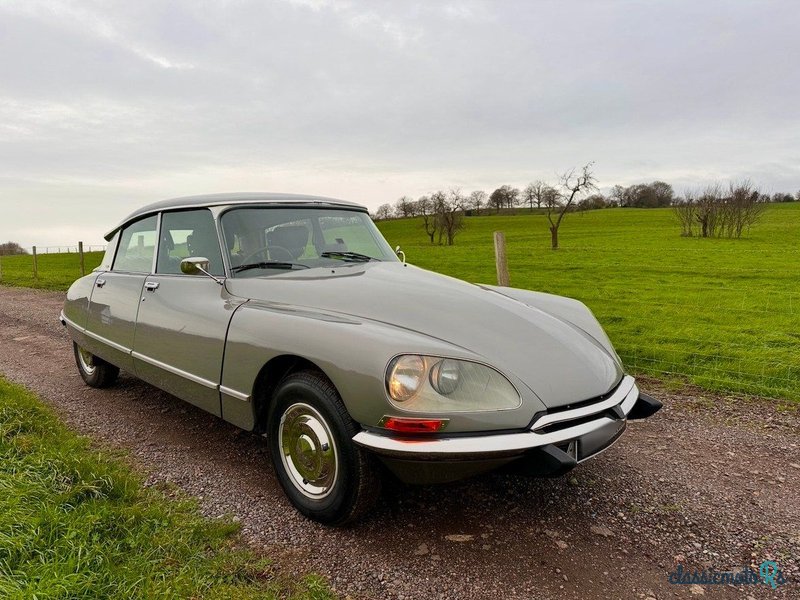 1974' Citroen DS photo #2