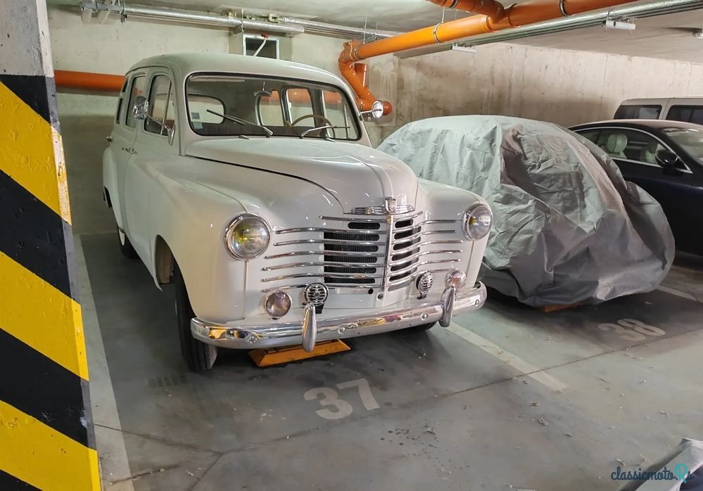 1952' Renault Colorale photo #2