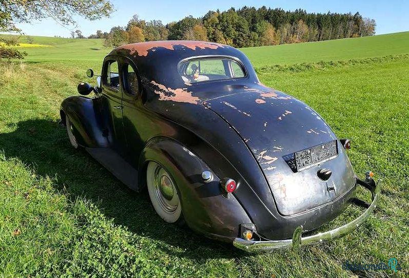 1937' Chrysler Plymouth photo #1