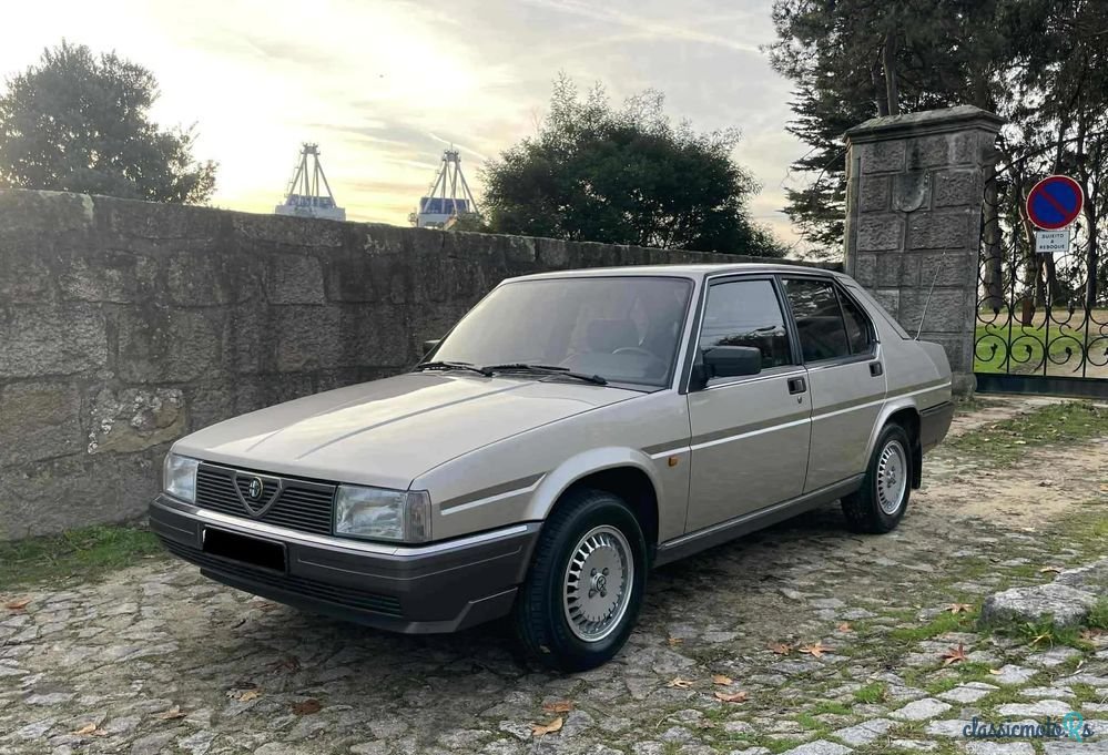 1988' Alfa Romeo 90 2.0 S photo #2