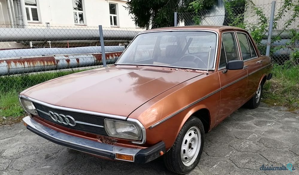 1975' Audi 100 photo #1