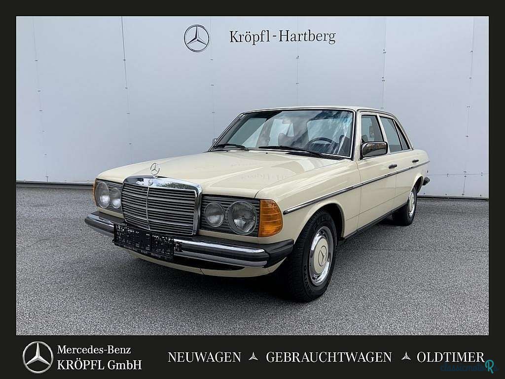 1979' Mercedes-Benz 230 R123 photo #1