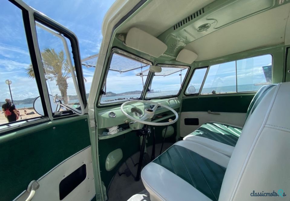 1968' Volkswagen Type 2 photo #6
