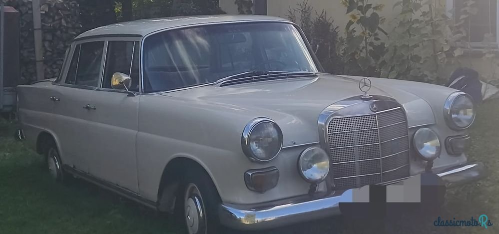 1968' Mercedes-Benz W110 photo #2