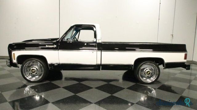 1974' Chevrolet C/K Truck photo #2