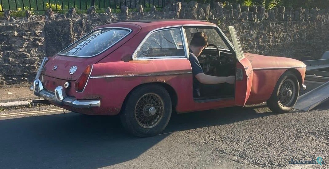 1970' MG MGB photo #4