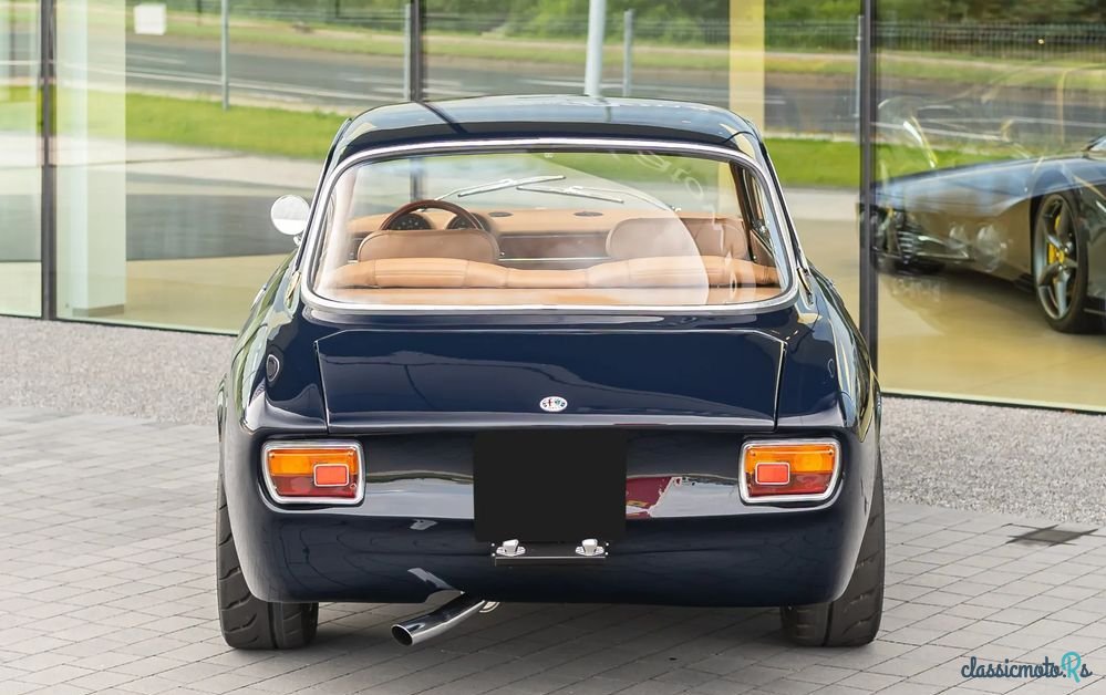 1971' Alfa Romeo GT photo #4
