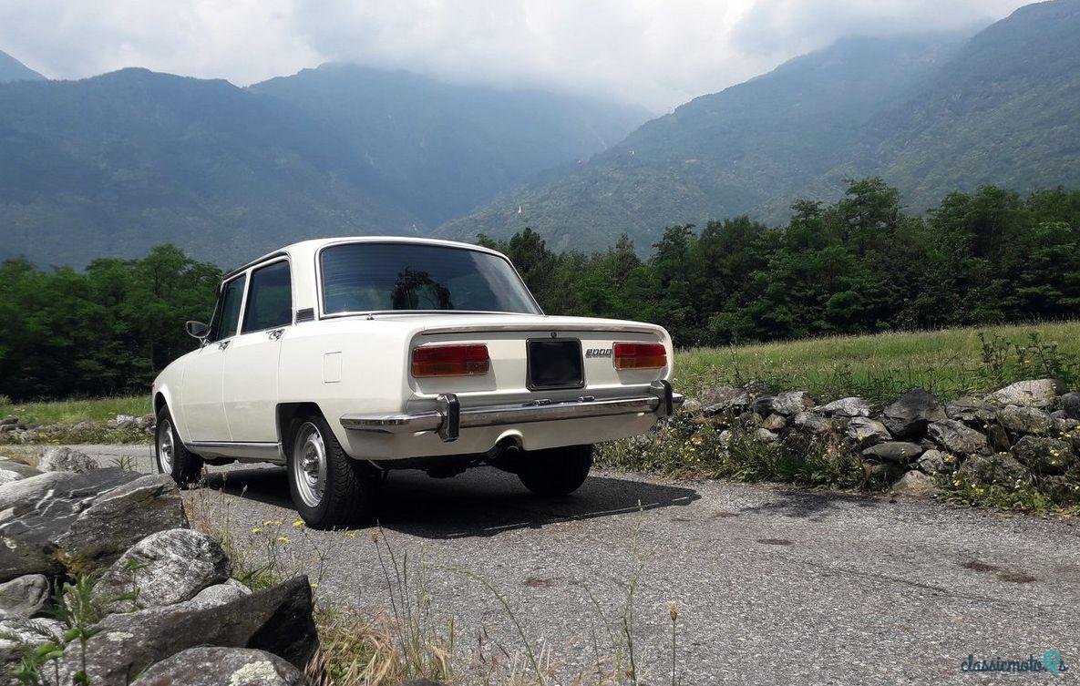 1973' Alfa Romeo 2000 photo #1