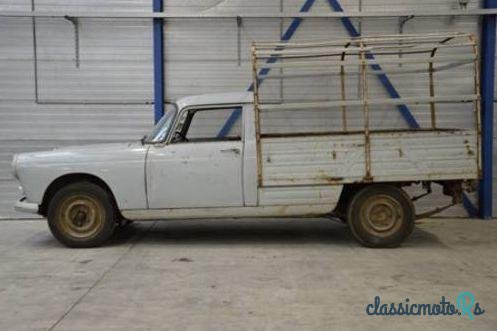 1969' Peugeot 404 Pick-Up photo #2