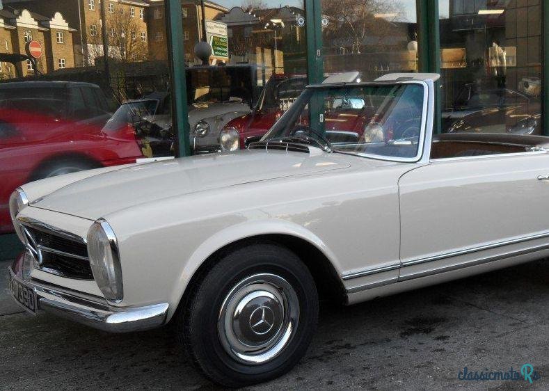 1966' Mercedes-Benz 230 photo #3