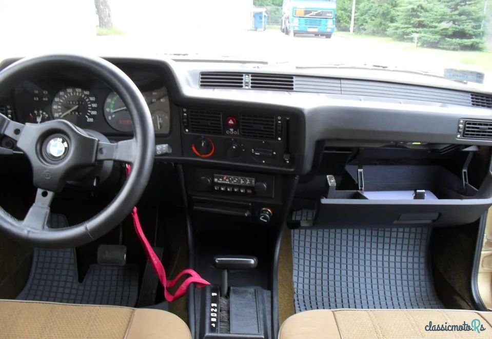 1980' BMW Seria 3 photo #5