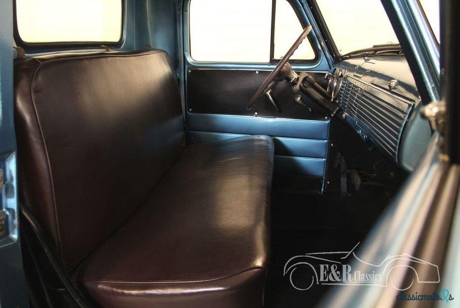 1953' Chevrolet 3100 photo #1