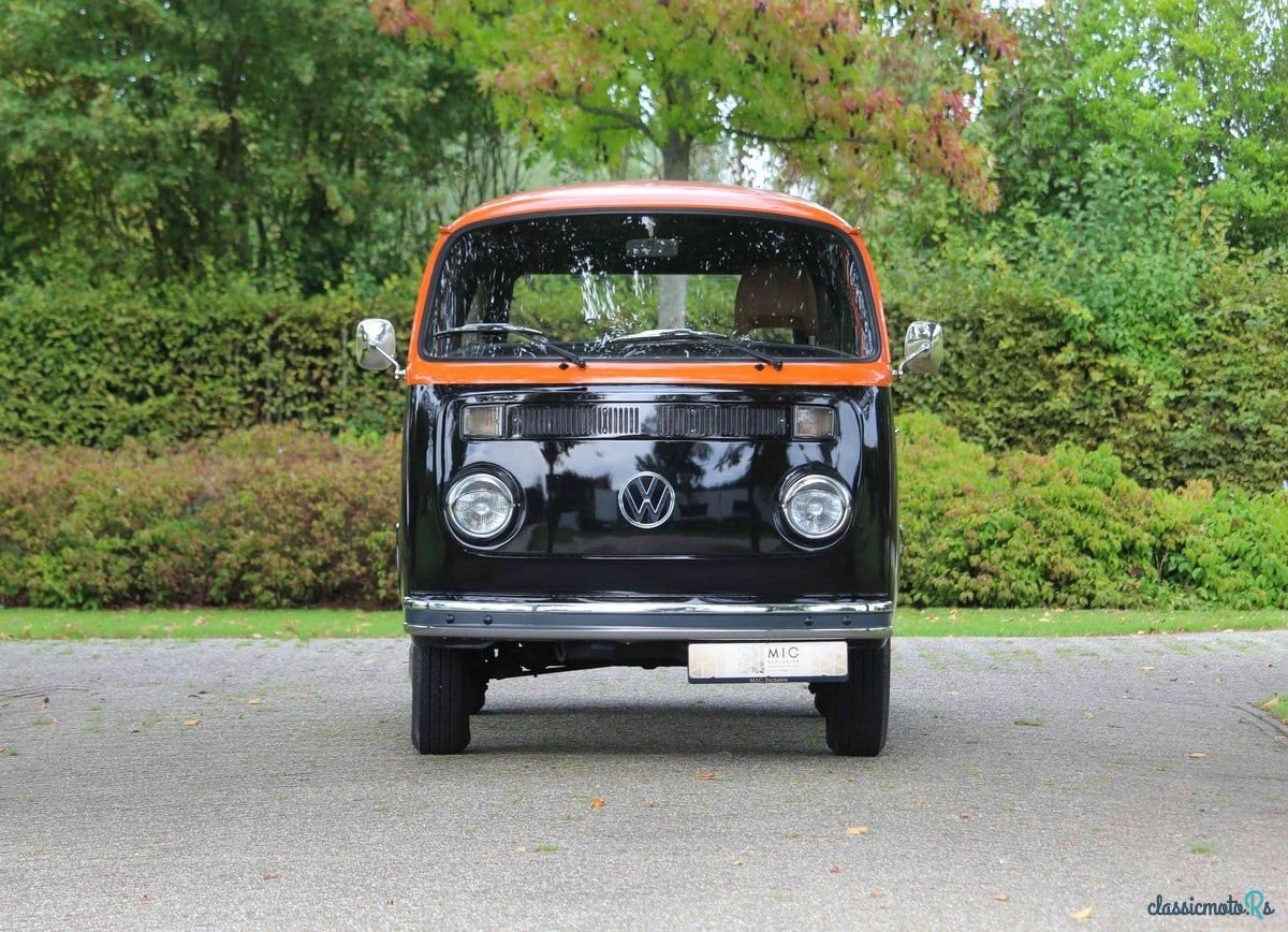1976' Volkswagen Type 2 photo #2