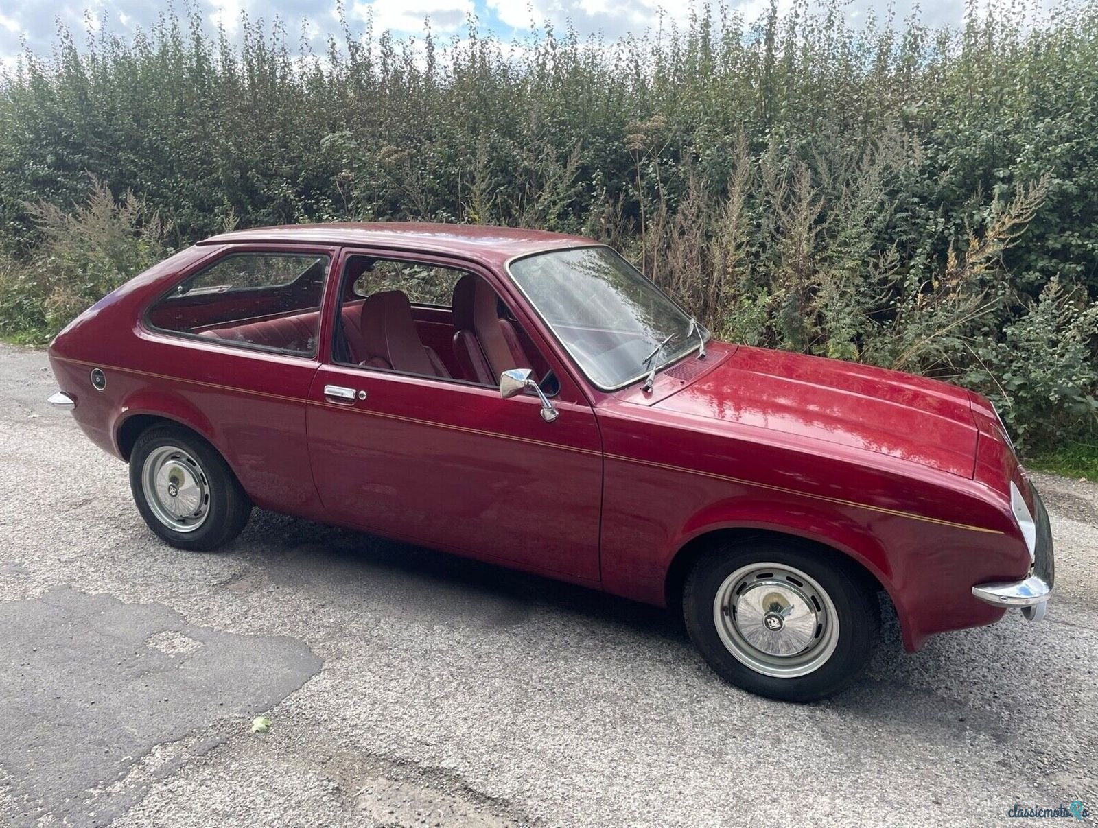 1976' Vauxhall Chevette L H photo #3