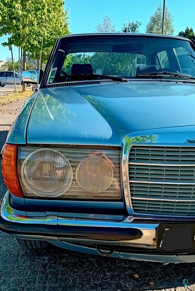 1977' Mercedes-Benz 300 photo #4