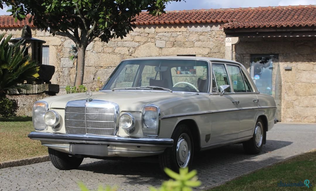 1970' Mercedes-Benz 220 photo #1