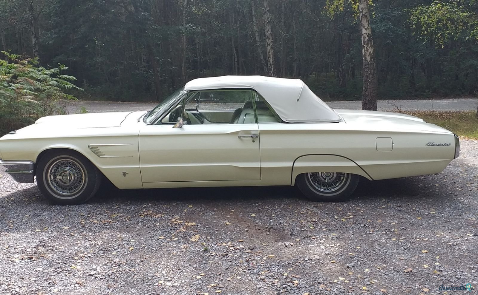 1965' Ford Thunderbird photo #2