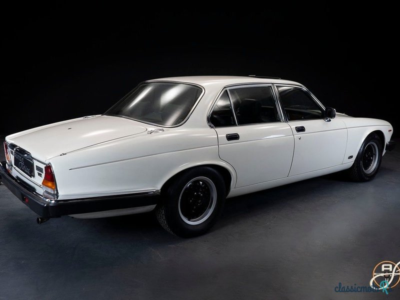 1986' Jaguar XJ photo #5
