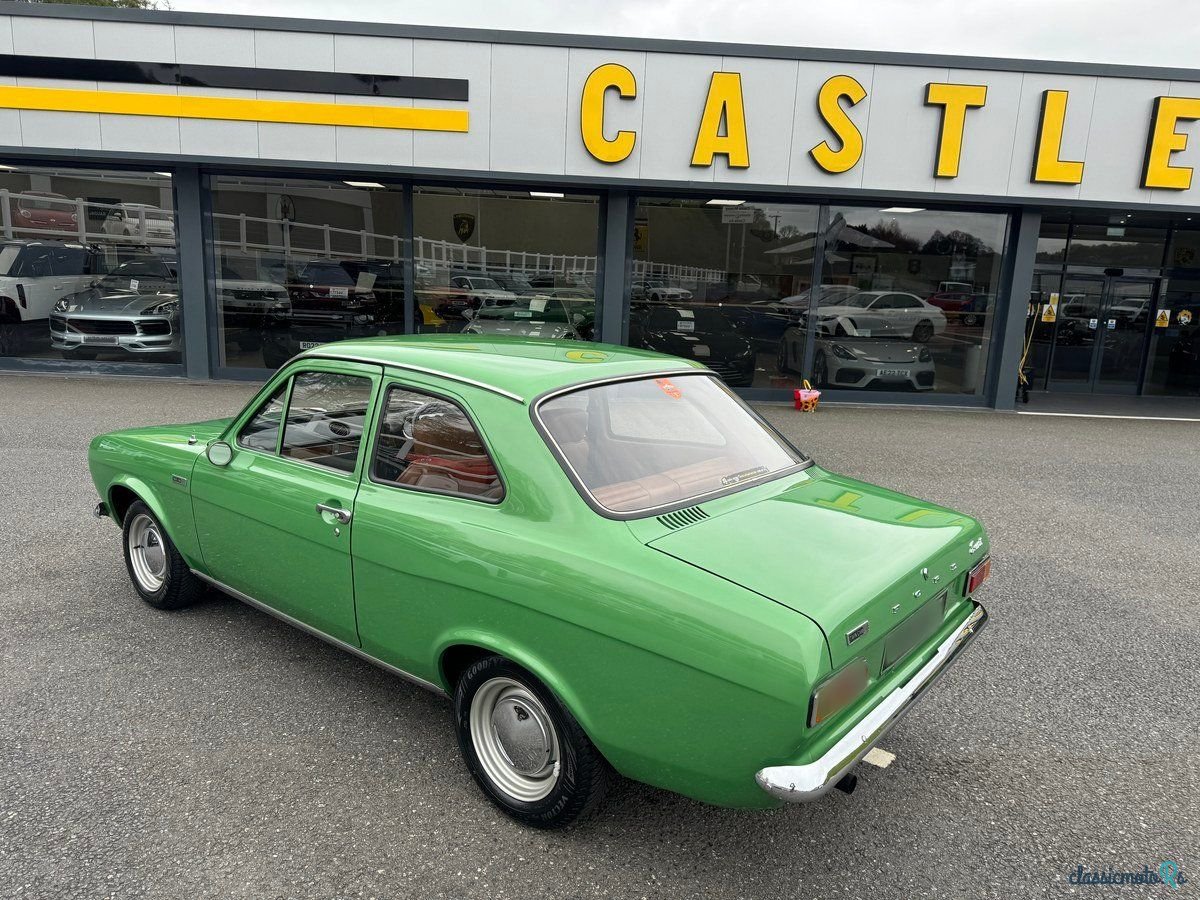 1970' Ford Escort photo #4