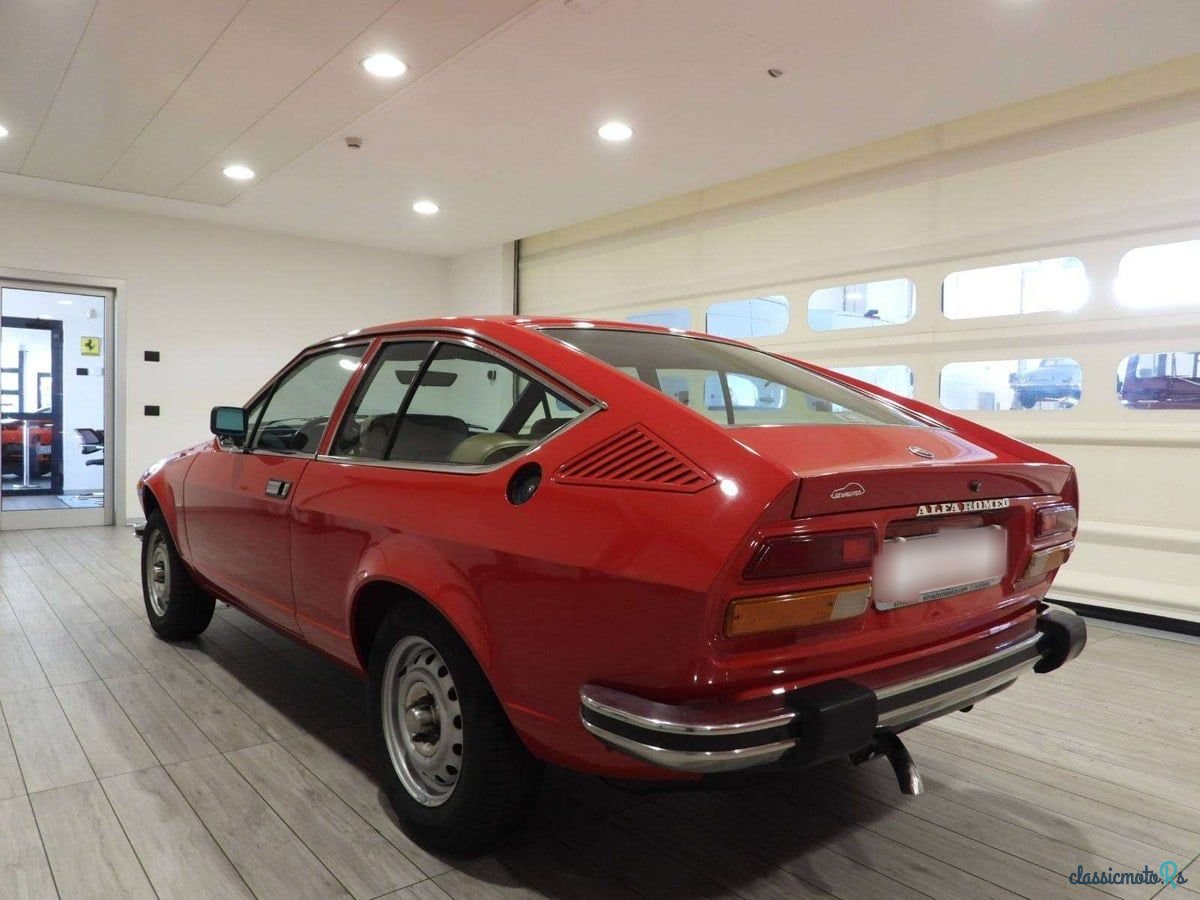 1977' Alfa Romeo Alfetta photo #3