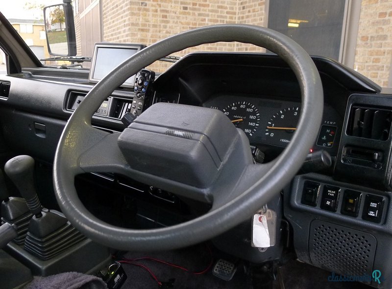 1988' Mitsubishi Delica photo #4