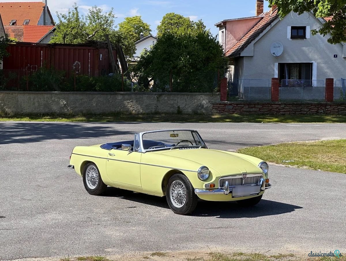 1967' MG MGB photo #1