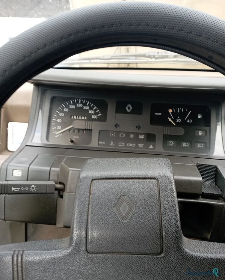 1986' Renault 5 1.1 Tl Saga photo #4