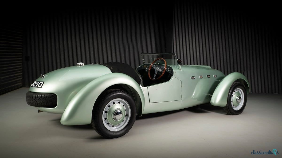 1950' Healey Silverstone photo #3