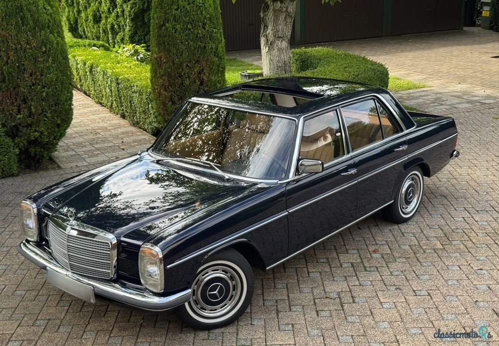 1974' Mercedes-Benz W115 photo #2