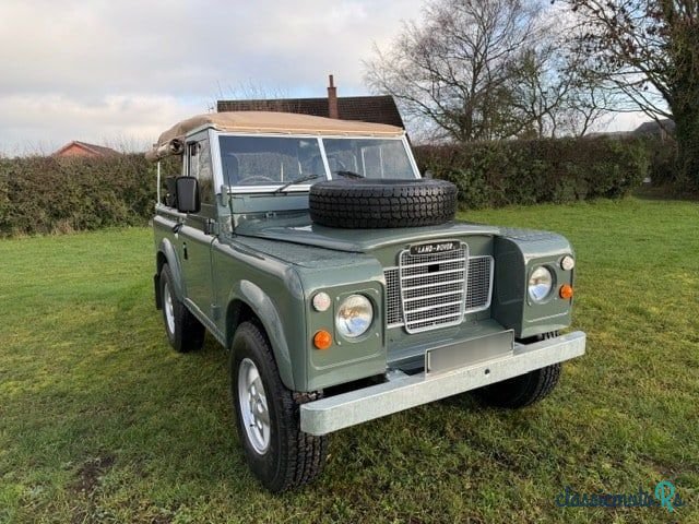 1976' Land Rover Series III photo #1