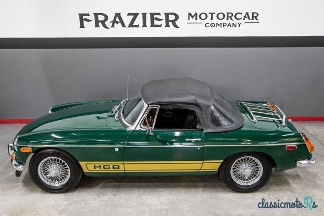1970' MG MGB photo #4