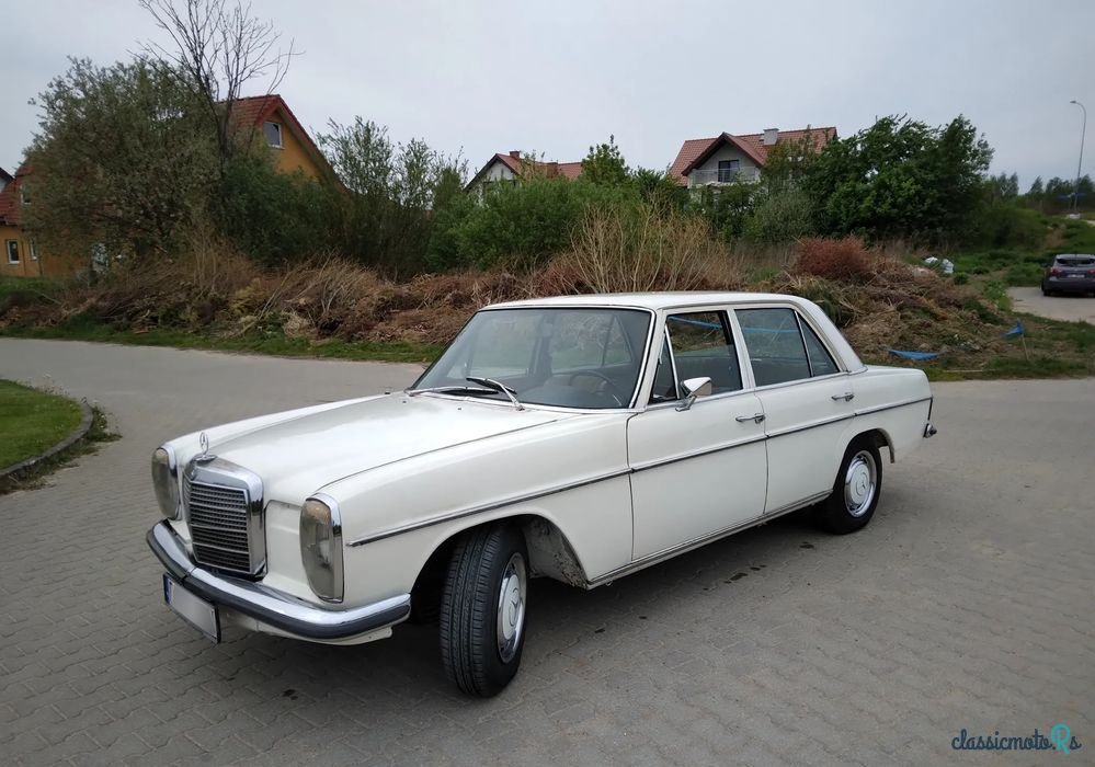 1970' Mercedes-Benz W114 photo #2