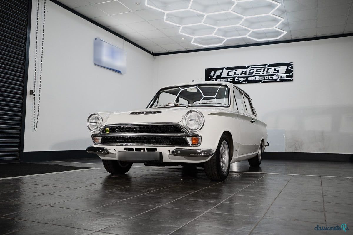 1966' Ford Cortina photo #4