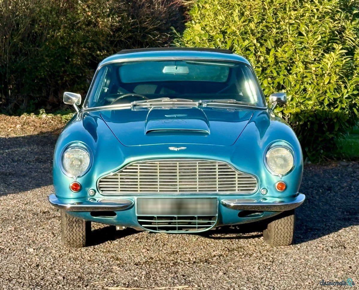 1969' Aston Martin DB6 photo #6