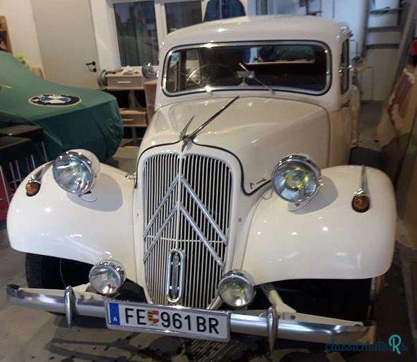 1954' Citroen 11B TRAVTION Avant photo #1