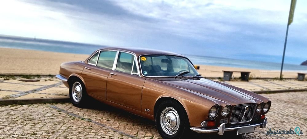 1972' Jaguar XJ photo #3