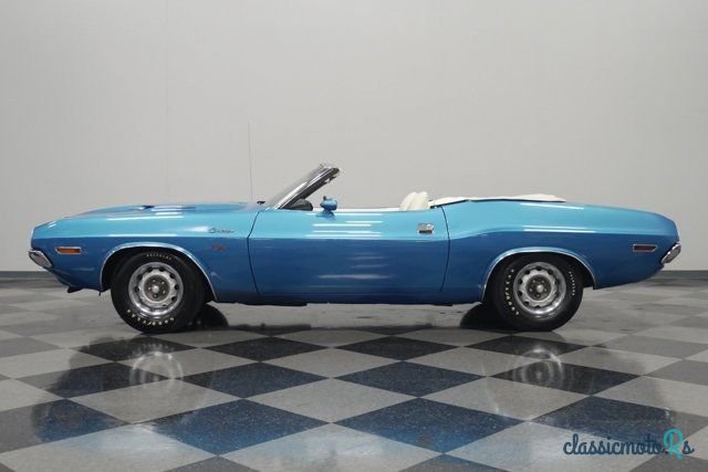 1970' Dodge Challenger photo #1