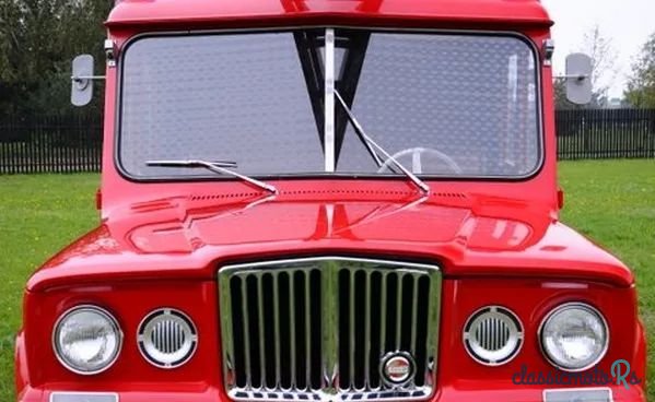 1969' Kaiser Gladiator photo #2