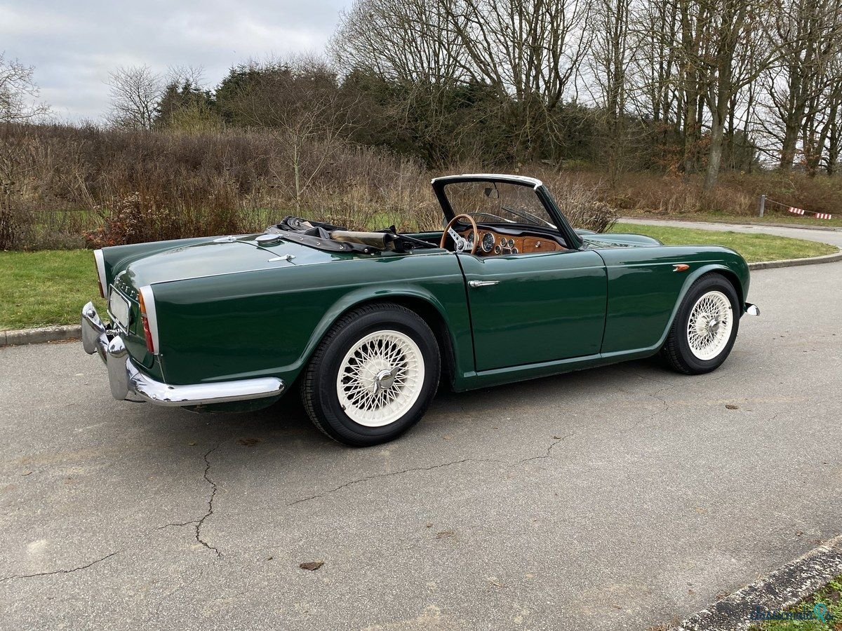 1964' Triumph TR4 photo #6