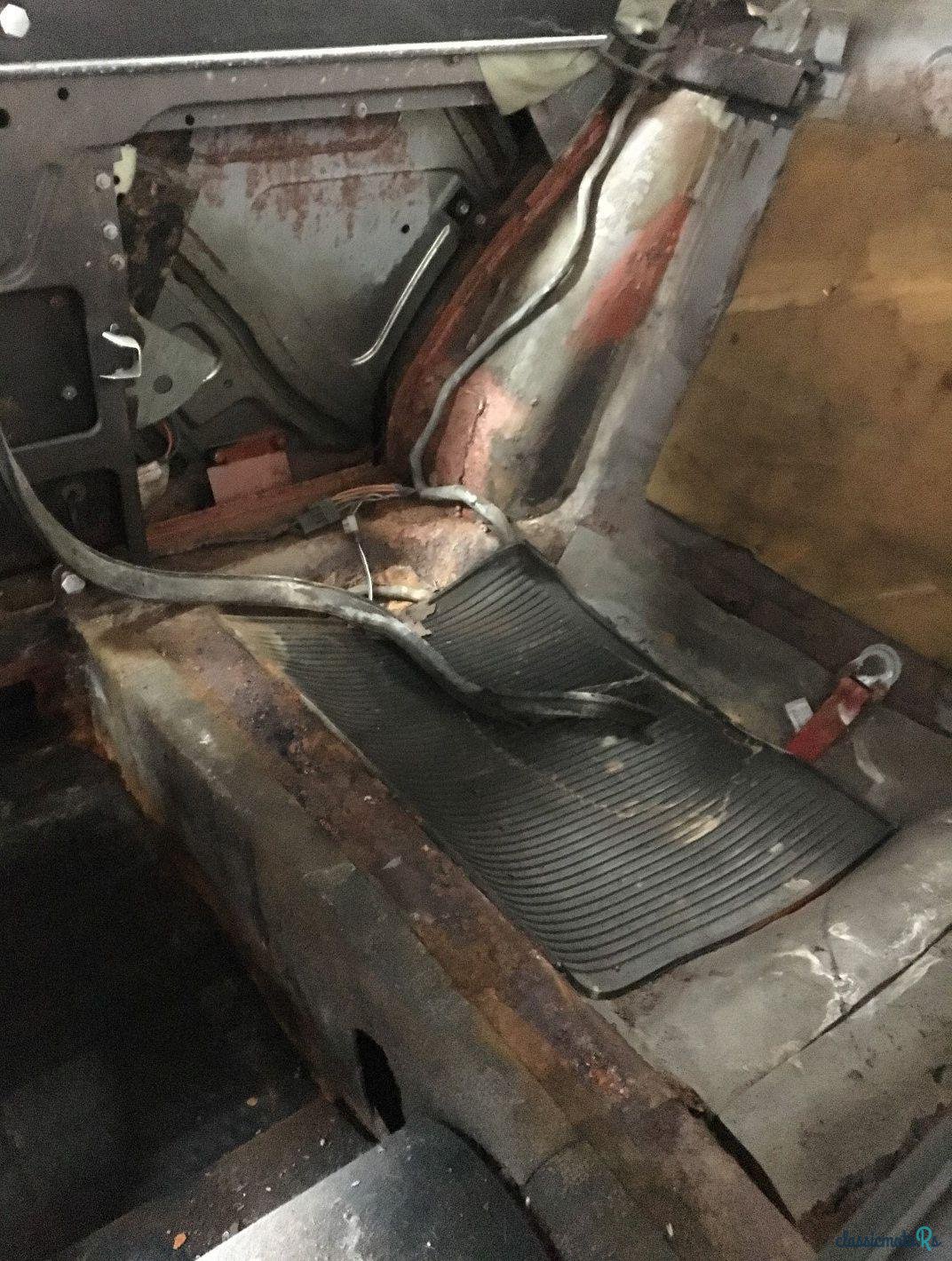 1977' Daimler Coupe photo #4