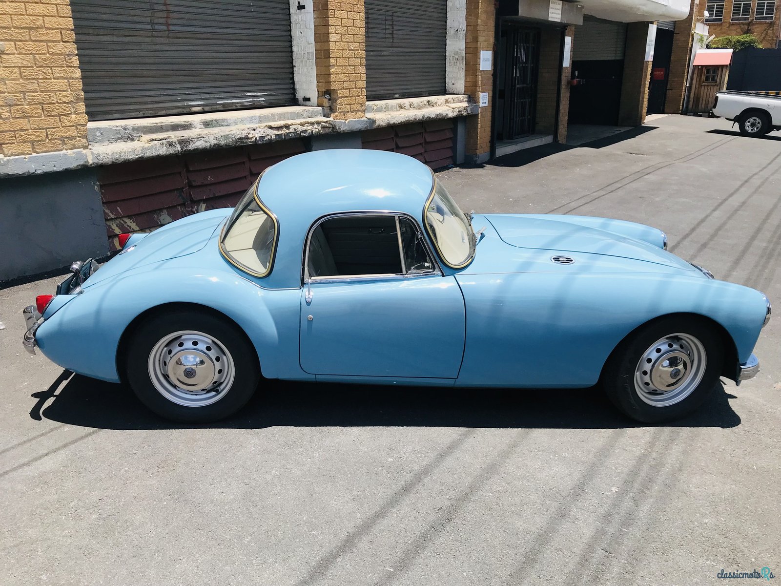 1963' MG MGA photo #4