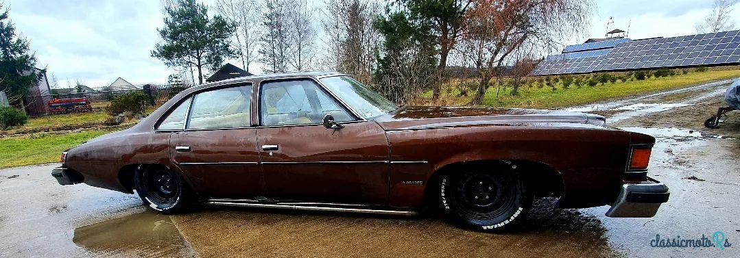 1977' Pontiac Le Mans photo #1