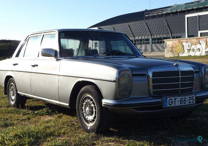 1979' Mercedes-Benz 240 3.0 Sedan photo #6