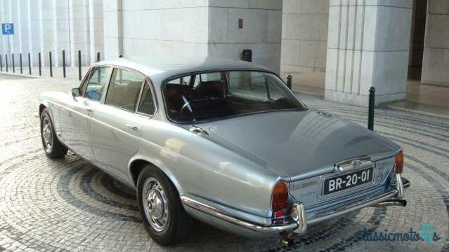 1974' Jaguar XJ12 L Série Ii photo #1