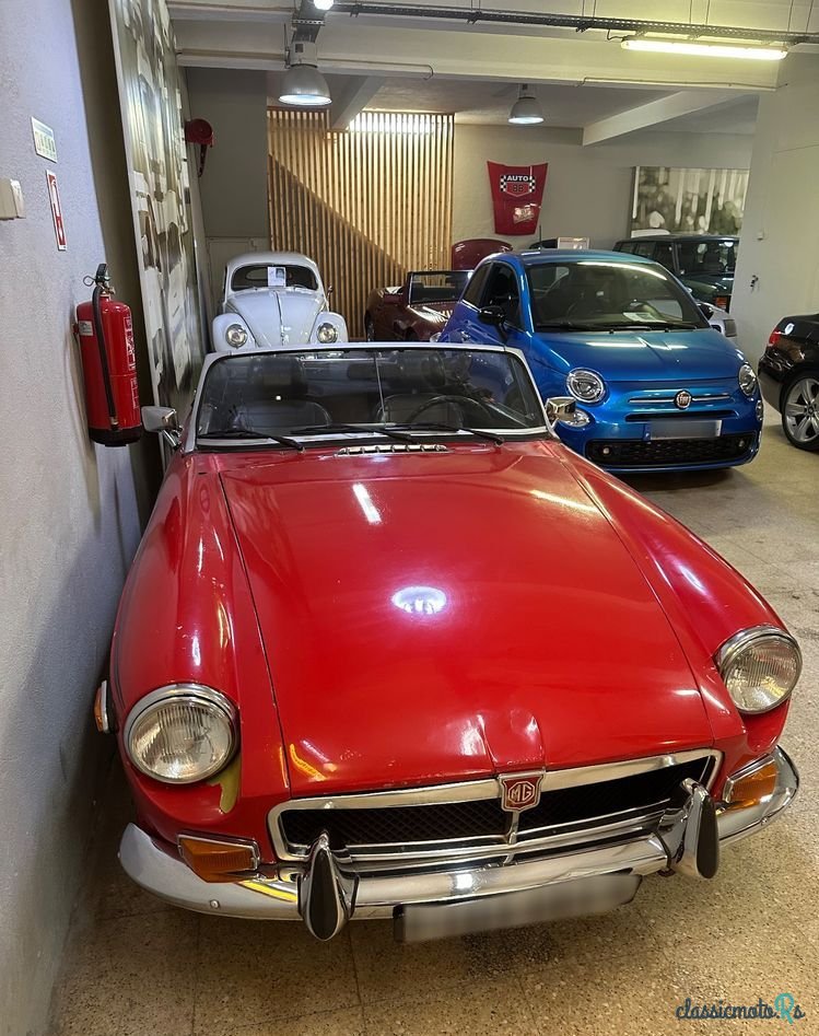 1973' MG MGB photo #3