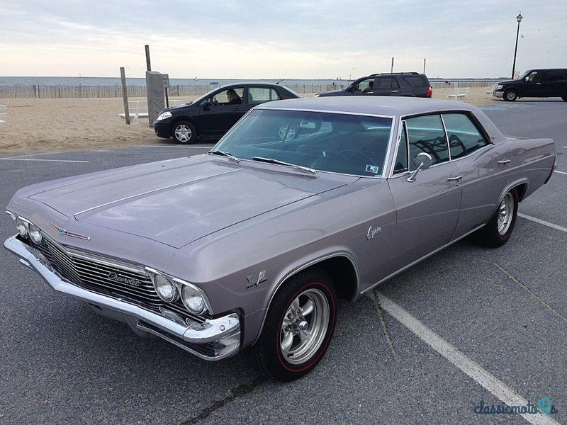 1965' Chevrolet Caprice photo #2