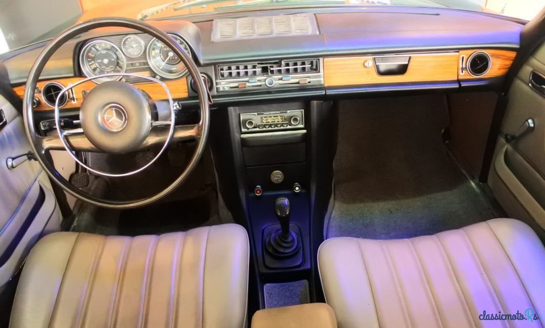 1970' Mercedes-Benz 250 Ce W114 photo #3